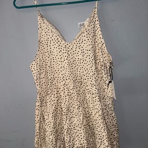 Women’s top size medium